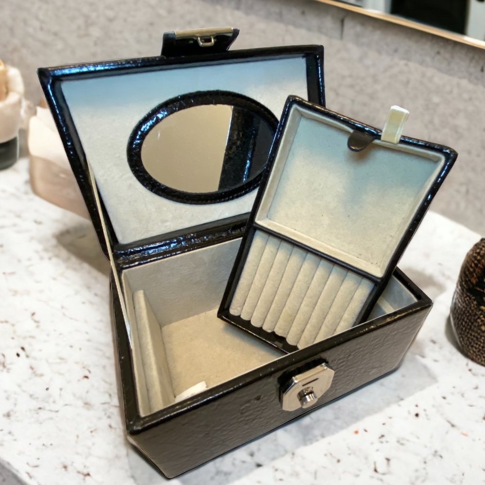 Black Jewelry Carry Case Faux Leather Handle *read*
